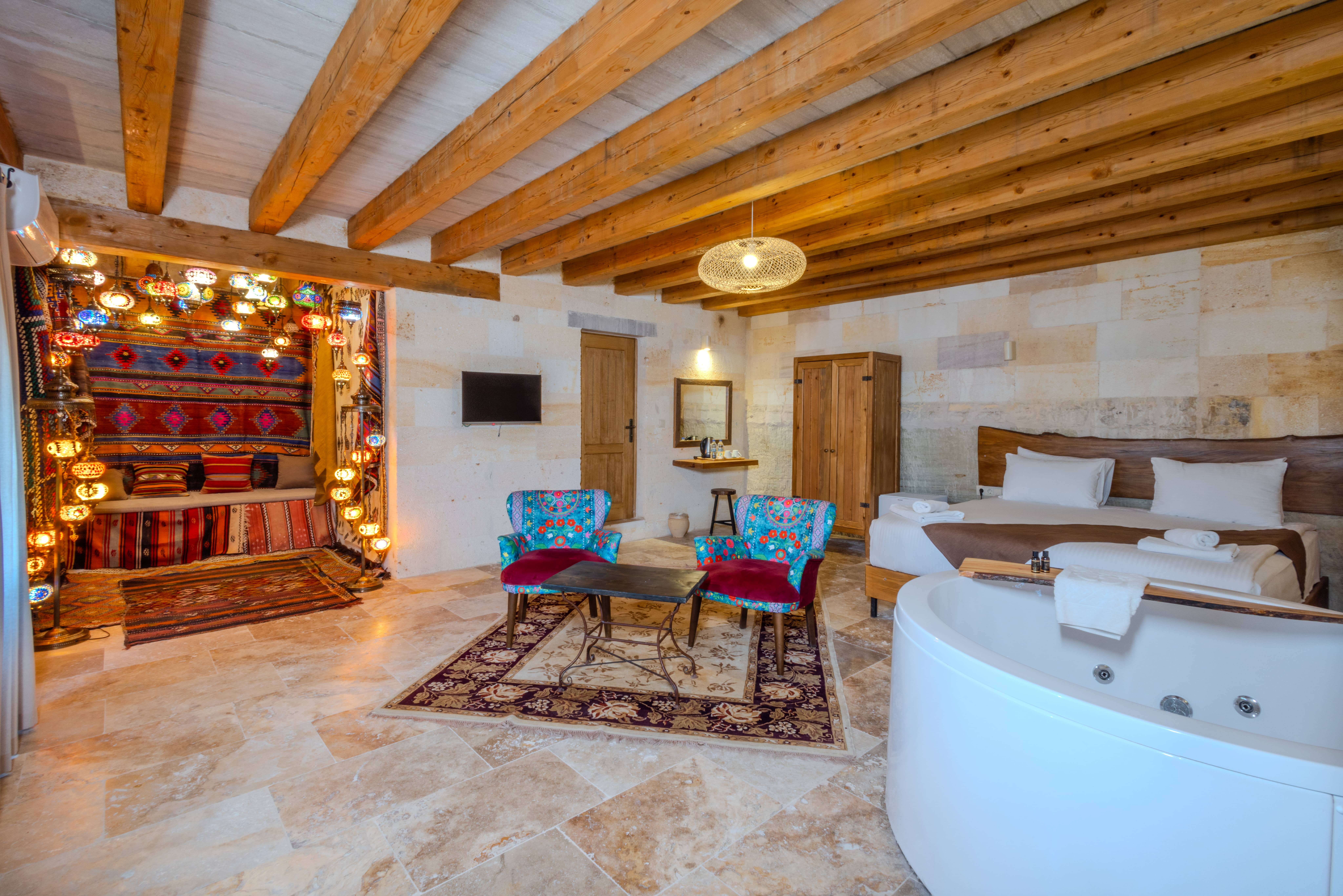 Junior Balcony Suite